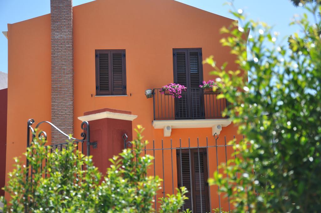 Il Casale Dei Conti Bed & Breakfast Barcellona-Pozzo di Gotto Exterior foto